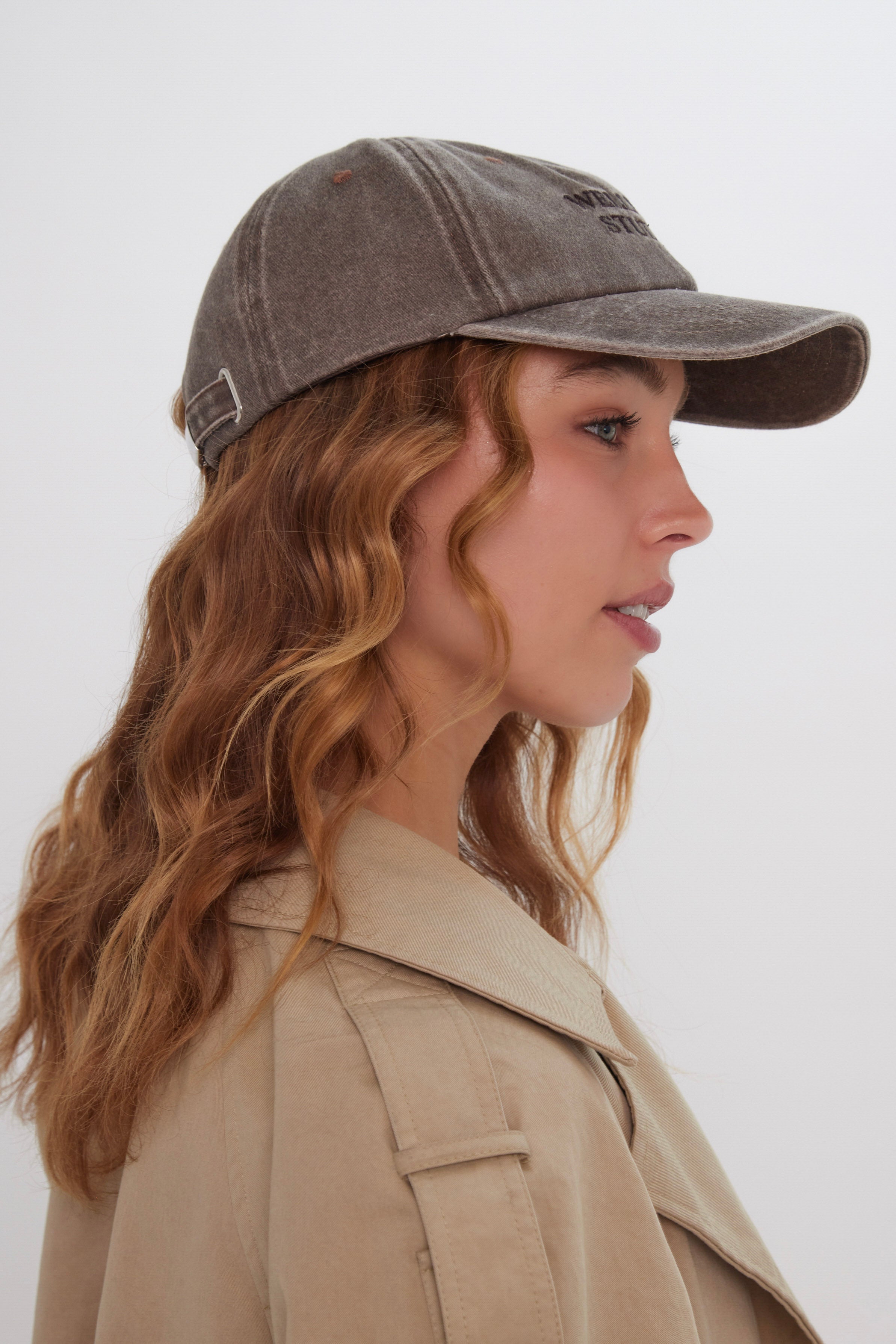 Women’s Wellness Studios Baseball Cap in Washed Brown 
