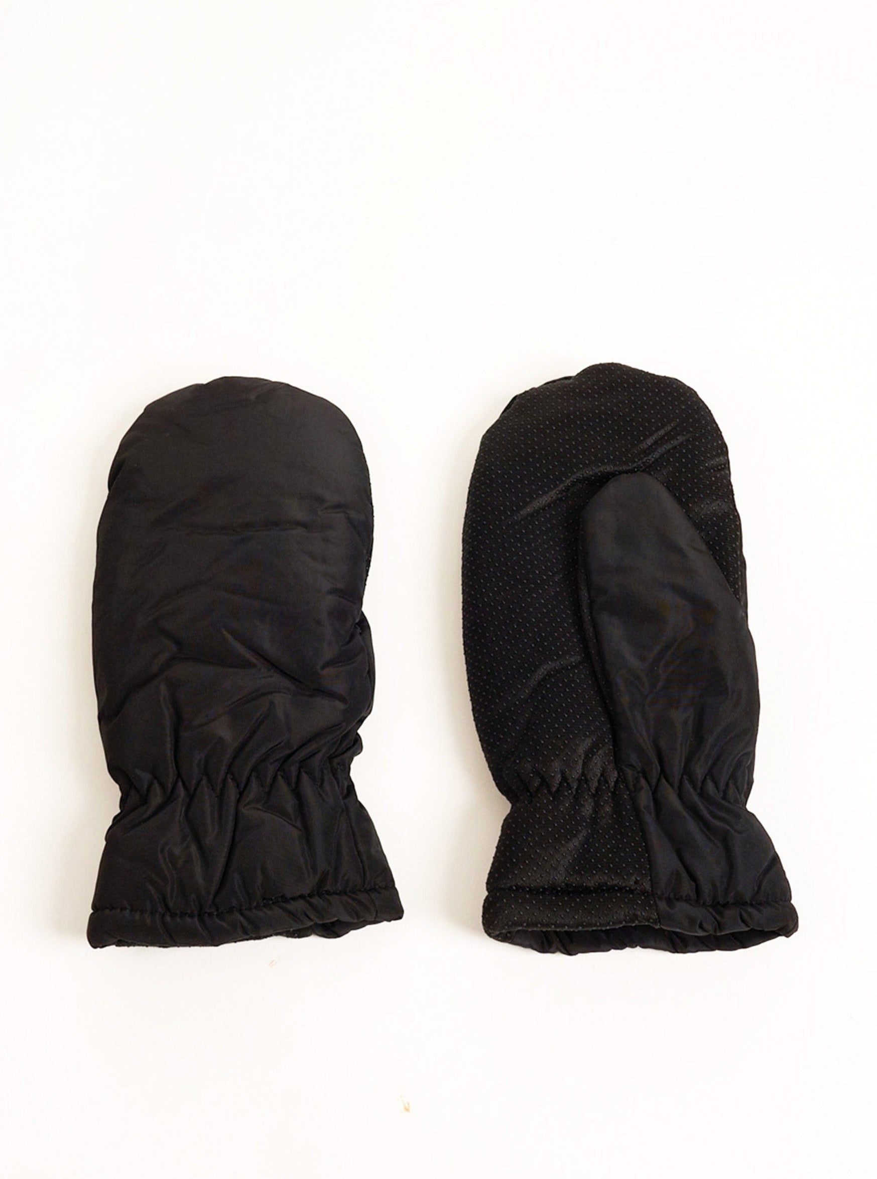Woman's Winter Mittens in Black Nylon