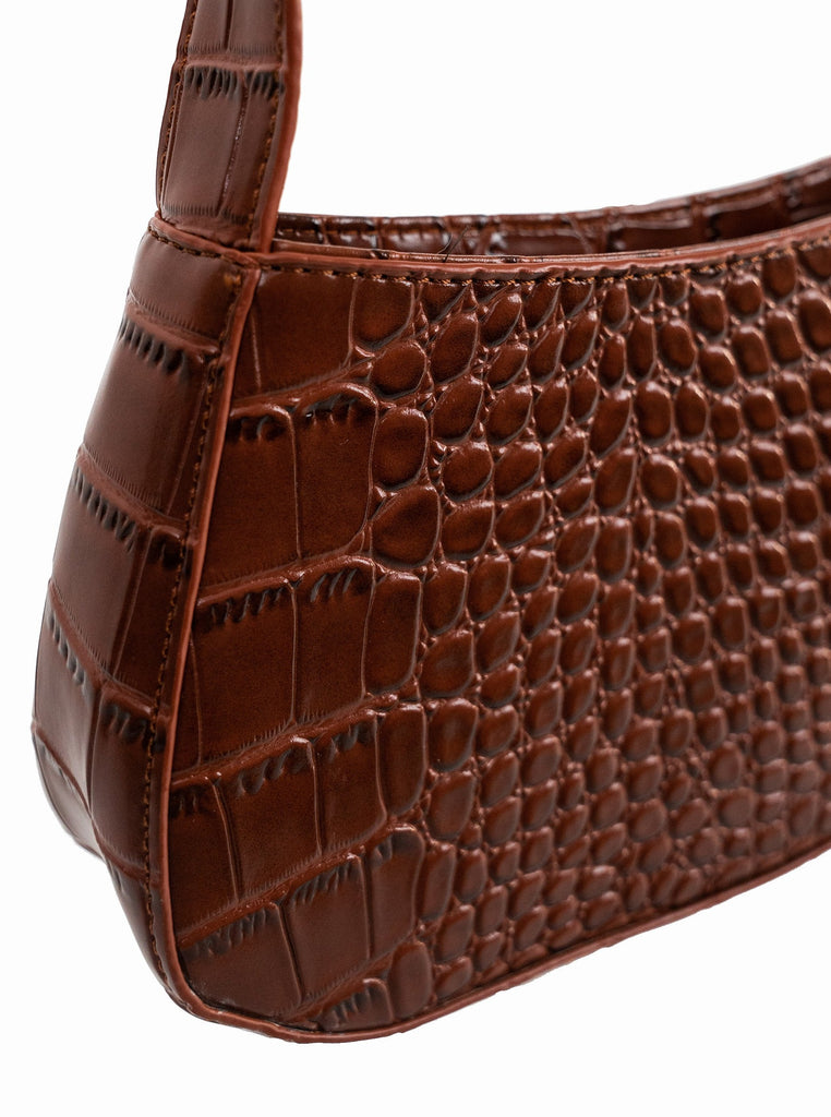 PU Shoulder Bag | Brown Shoulder Bag | My Accessories London | Plaza Core | Twee | Preppy | Minimal | Minimalist | Simple | Minimalist style | Old Money | Date Night Accessory | Drinks Accessory | Handbag | Shoulder Bag | Sofia richie | Streetstyle accessories |  
