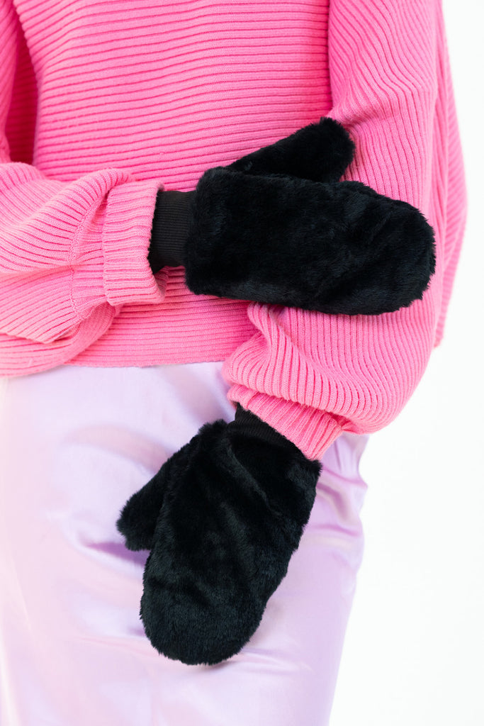 Fur Mittens in Black | Gloves | Autumn | Winter | Faux Fur | Fluffy | Vegan | Recycled | Sustainable |