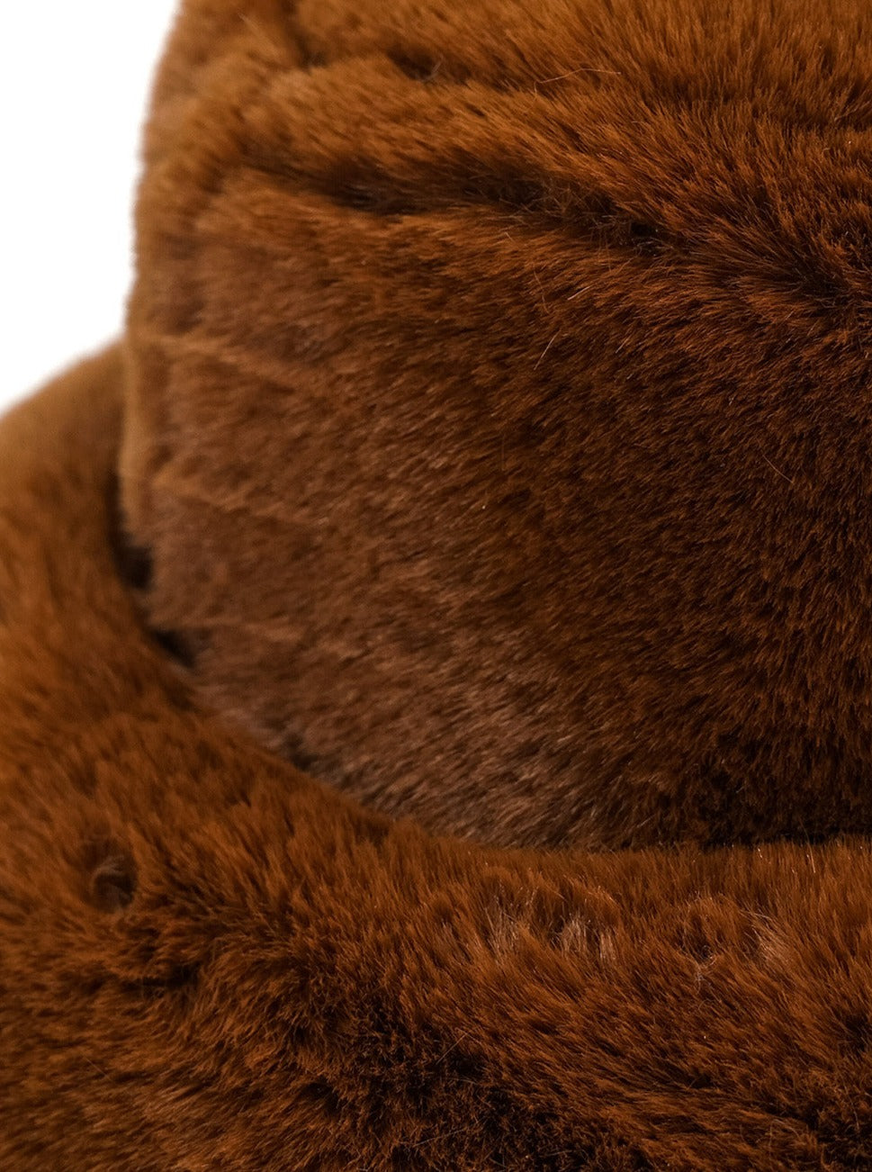 Fur Plush Bucket in Brown | faux fur | Plush | Fluffy | oversized | winter | autumn | fall | winter accessories | autumn accessories | fall accessories | women's accessories | accessory | ski | streetwear | street style | 90s | rachel green | women | 